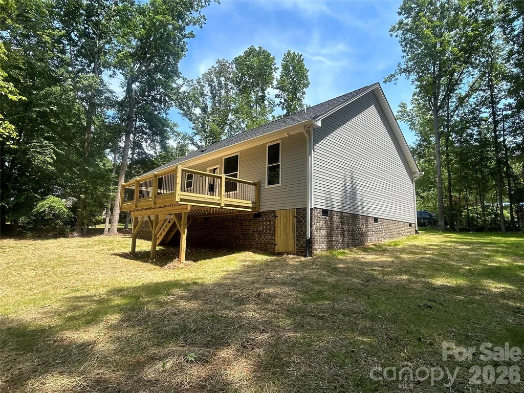 530 Oakwood Circle Lexington NC 27295