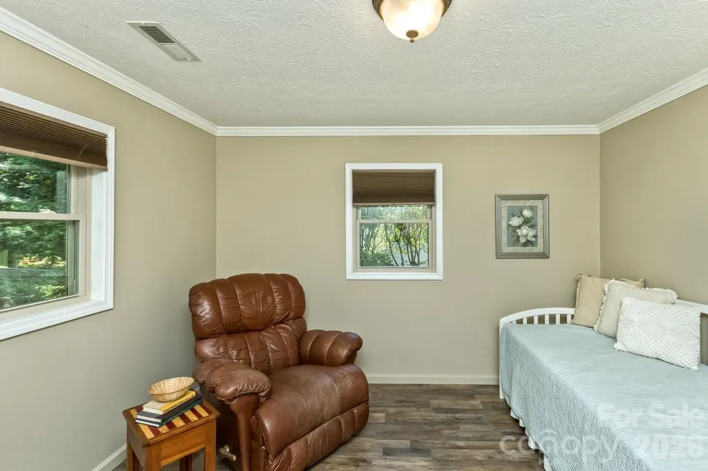 29 S Greenwood Forest Drive Etowah NC 28729