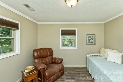 29 S Greenwood Forest Drive Etowah NC 28729