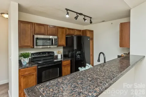 123 Foxden Drive Fletcher NC 28732