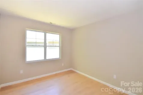 176 Clear Creekside Drive Hendersonville NC 28792