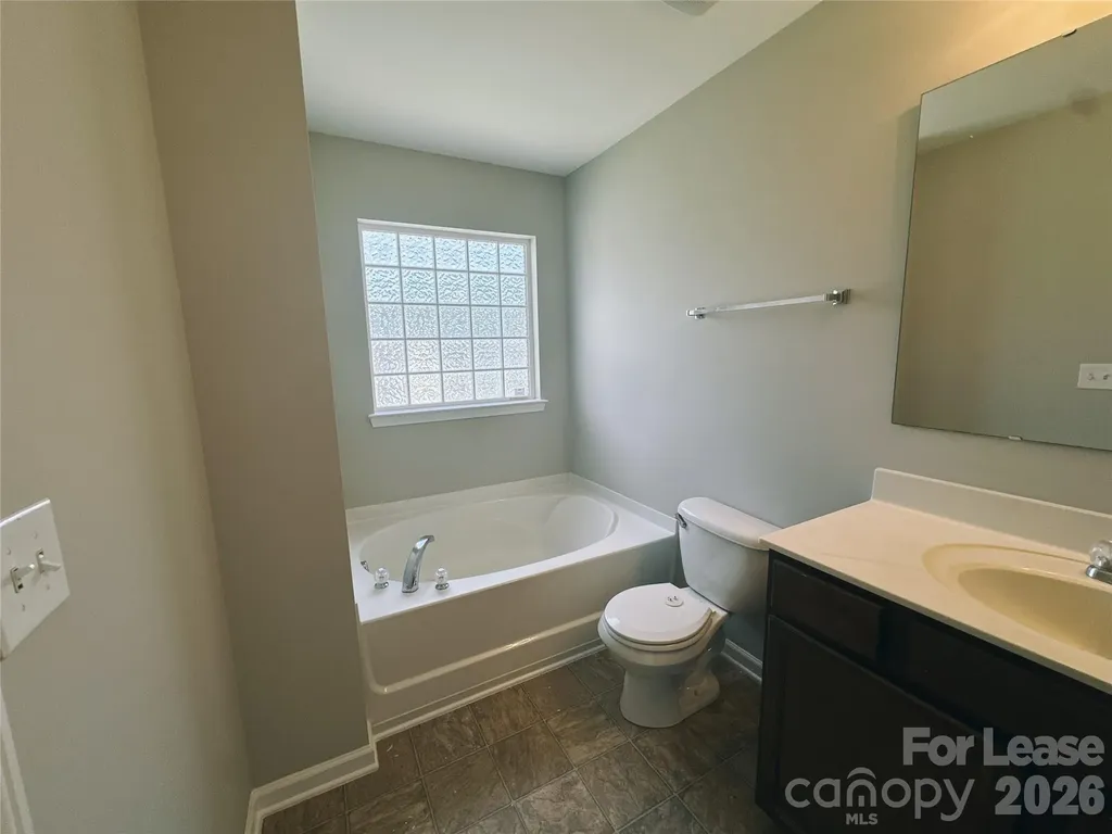 2043 Aston Mill Place Charlotte NC 28273
