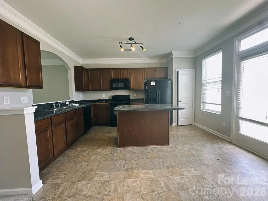 2043 Aston Mill Place Charlotte NC 28273