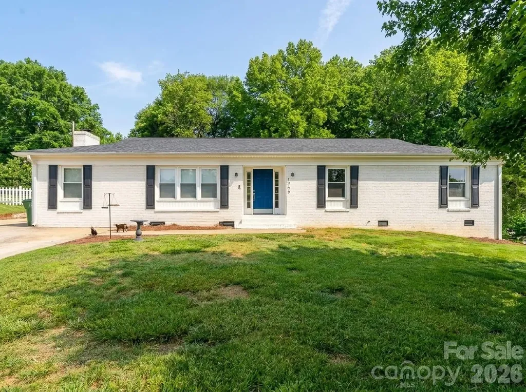 1709 Essen Lane Gastonia NC 28054