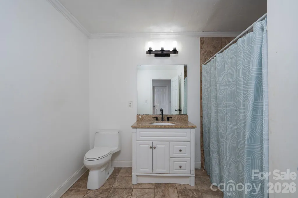 1709 Essen Lane Gastonia NC 28054