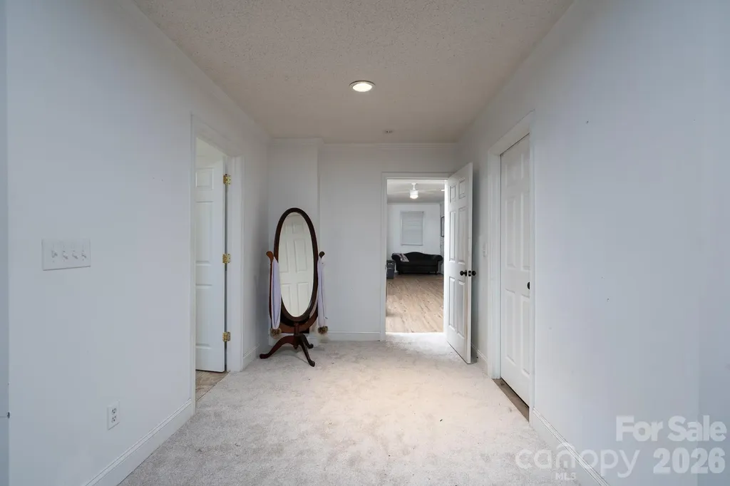 1709 Essen Lane Gastonia NC 28054