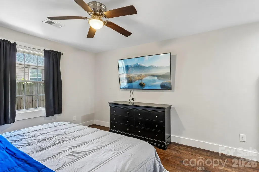 1824 Double Oaks Road Charlotte NC 28206