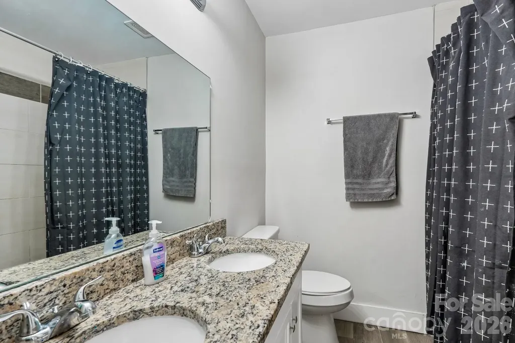 1824 Double Oaks Road Charlotte NC 28206