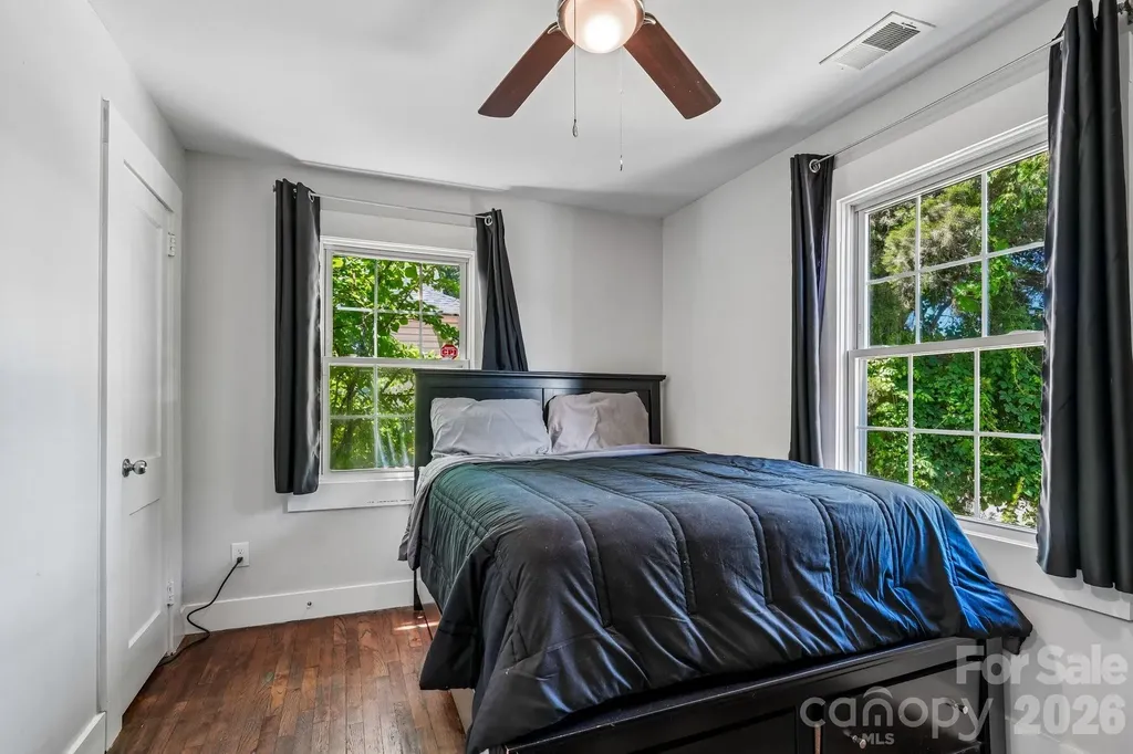 1824 Double Oaks Road Charlotte NC 28206