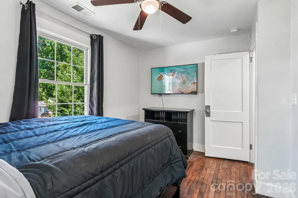 1824 Double Oaks Road Charlotte NC 28206