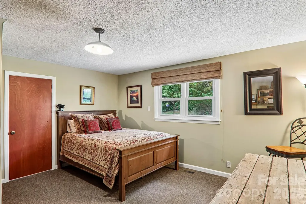 57 Langwell Avenue Asheville NC 28806