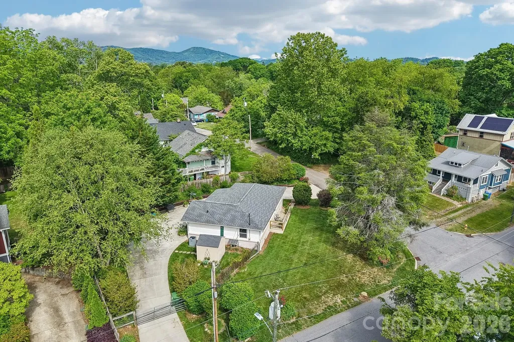 57 Langwell Avenue Asheville NC 28806