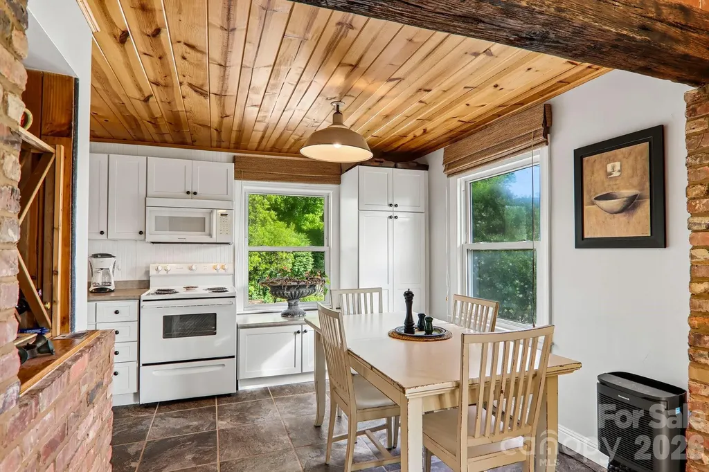 57 Langwell Avenue Asheville NC 28806