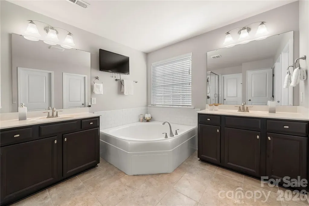 15504 Oleander Drive Charlotte NC 28278