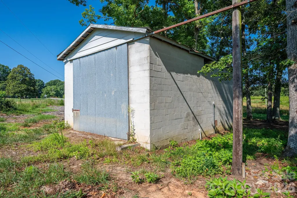 6123 Flay Road Cherryville NC 28021