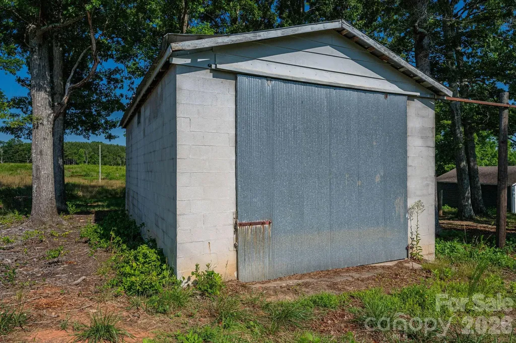 6123 Flay Road Cherryville NC 28021