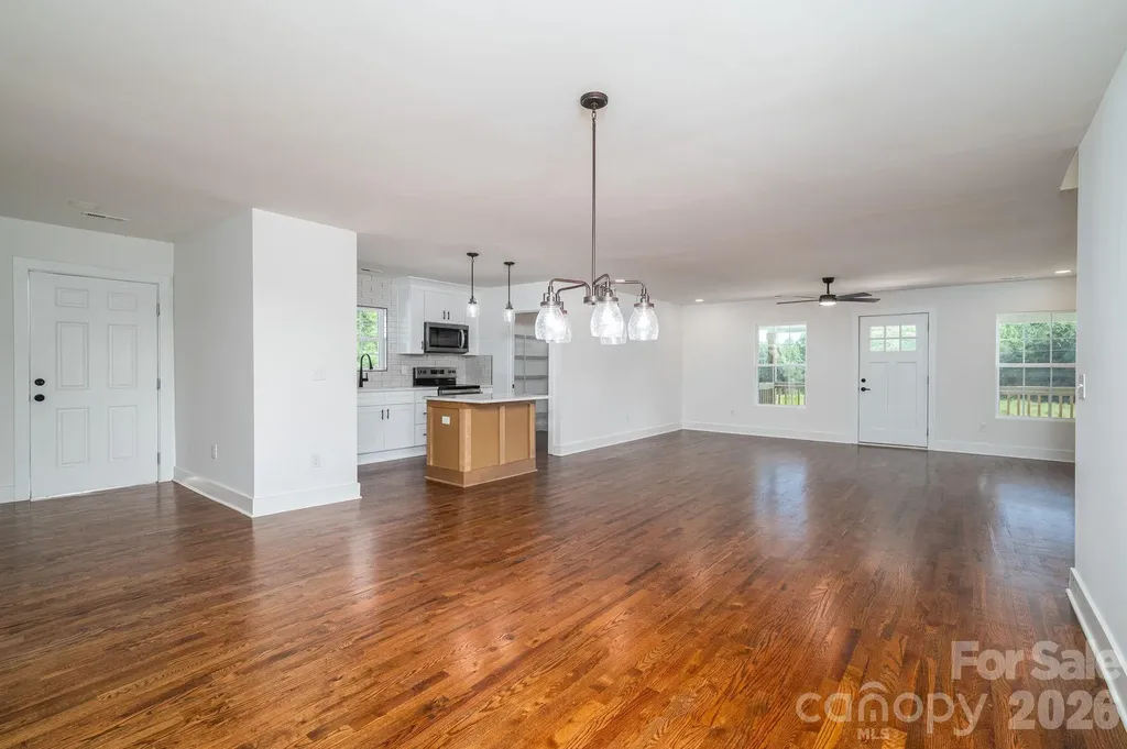 6123 Flay Road Cherryville NC 28021