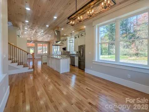 7854 E Us Highway 19e Burnsville NC 28714