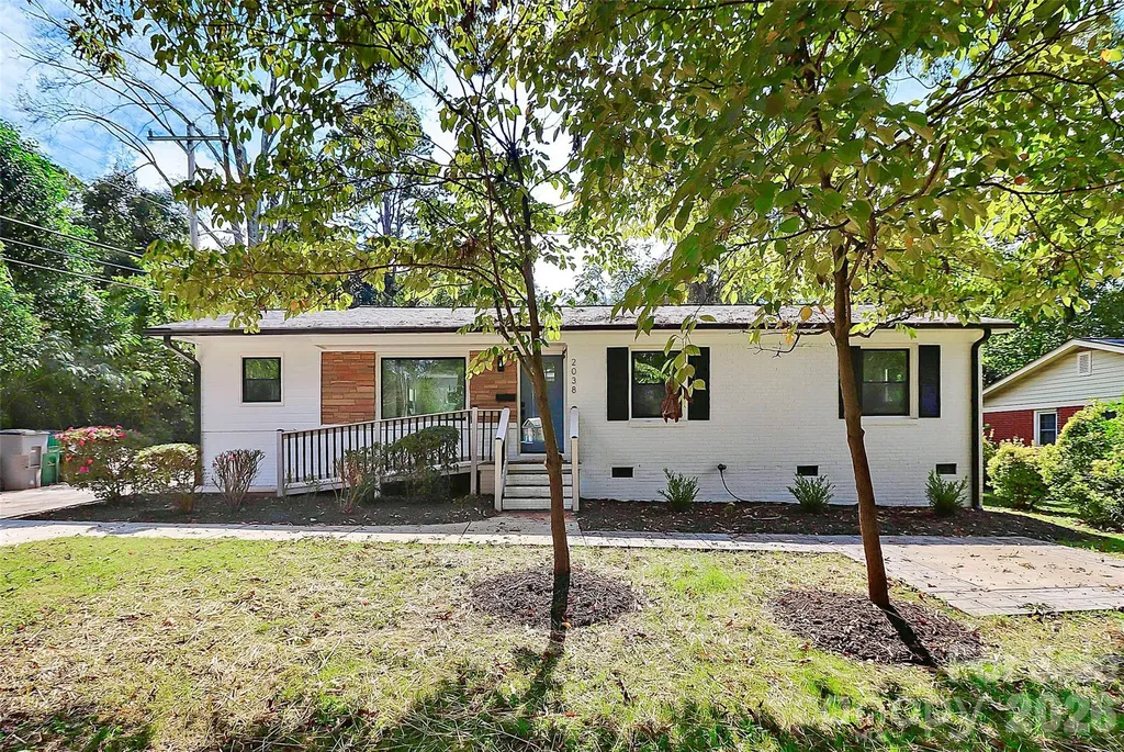 2038 Sandhurst Drive Charlotte NC 28205