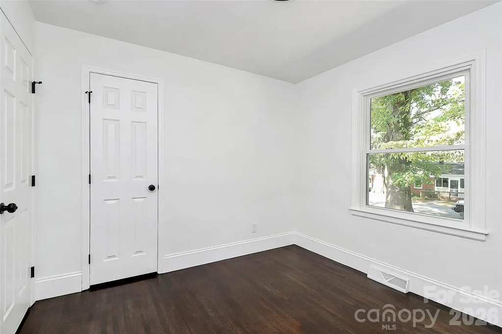 2038 Sandhurst Drive Charlotte NC 28205
