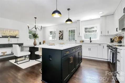 2038 Sandhurst Drive Charlotte NC 28205