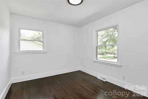 2038 Sandhurst Drive Charlotte NC 28205