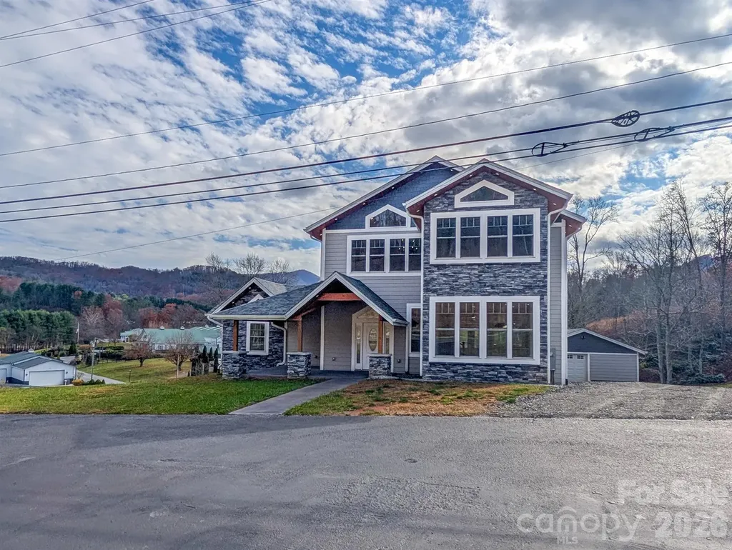 7854 E Us Highway 19e Burnsville NC 28714