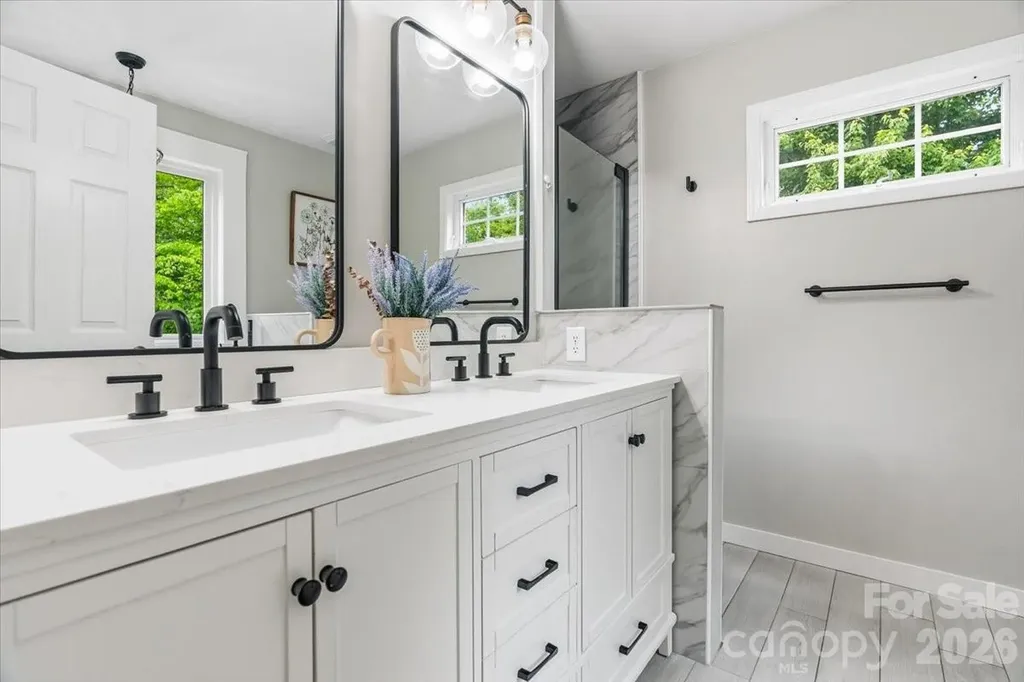 714 River Bend Drive Mars Hill NC 28754