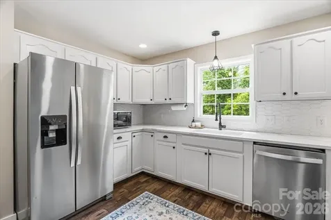 714 River Bend Drive Mars Hill NC 28754