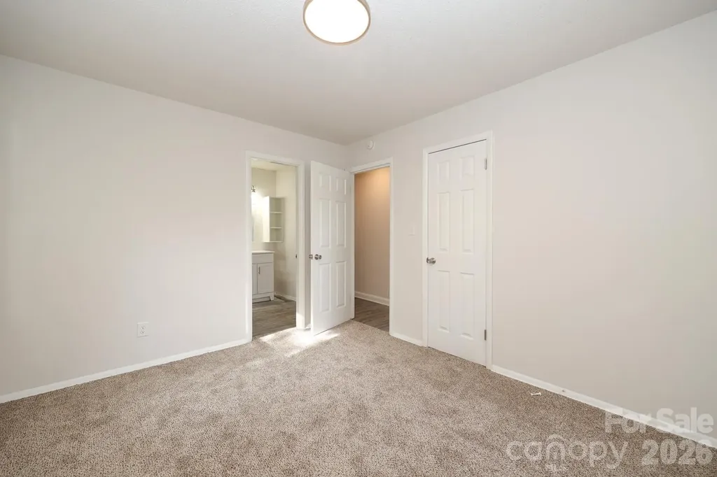 5001 Springview Road Charlotte NC 28213