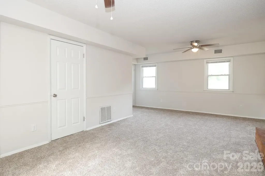 5001 Springview Road Charlotte NC 28213