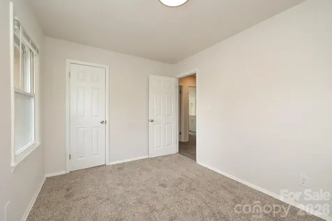 5001 Springview Road Charlotte NC 28213
