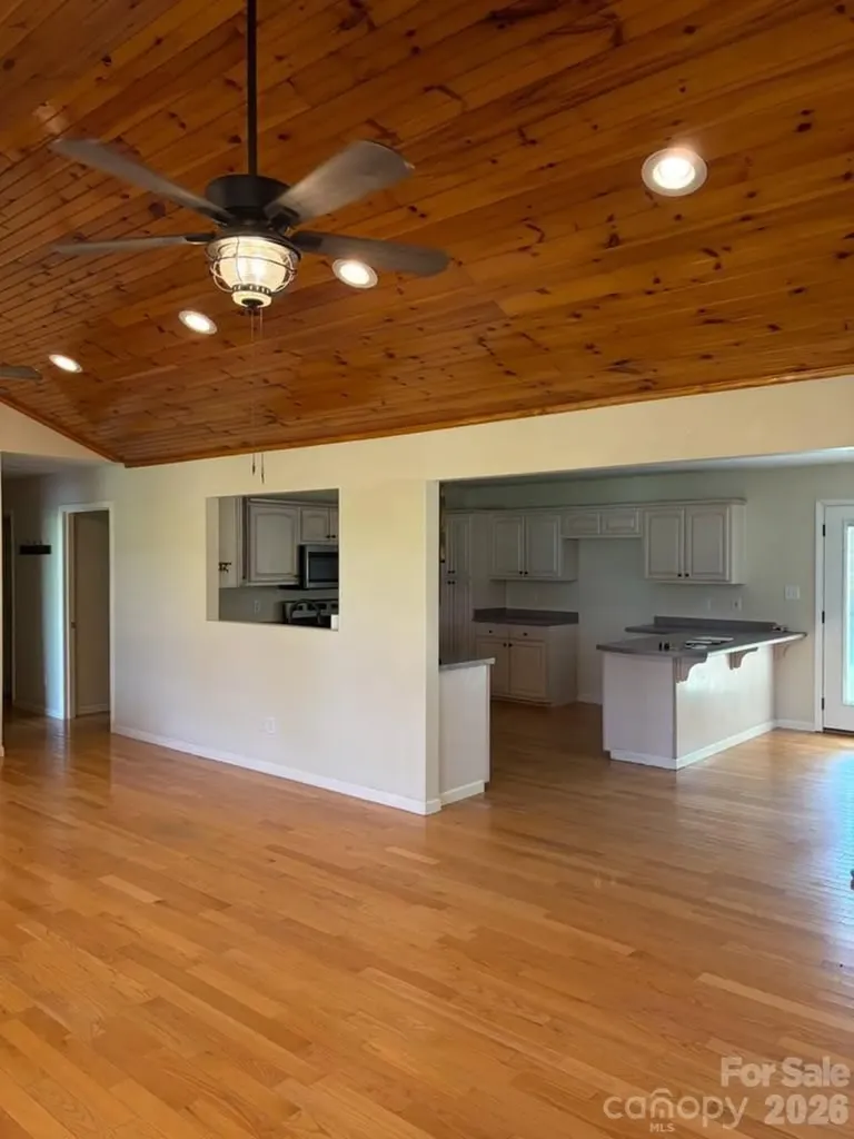 365 Wildlife Club Lane Taylorsville NC 28681