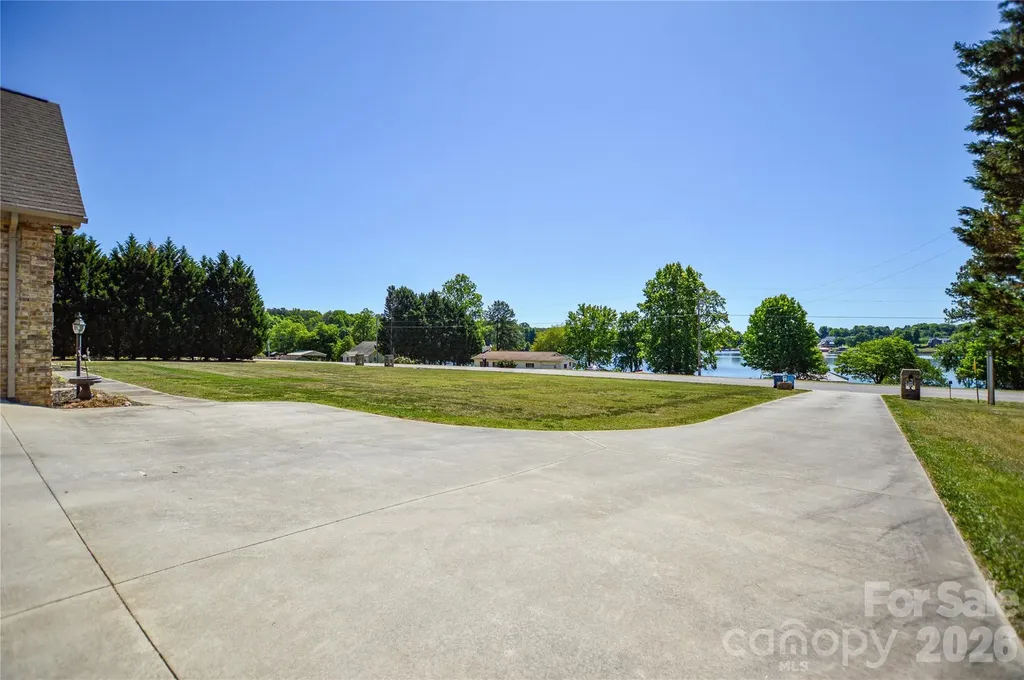365 Wildlife Club Lane Taylorsville NC 28681
