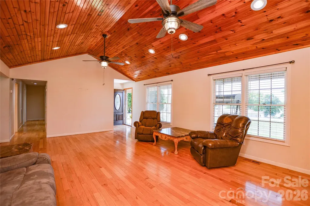 365 Wildlife Club Lane Taylorsville NC 28681