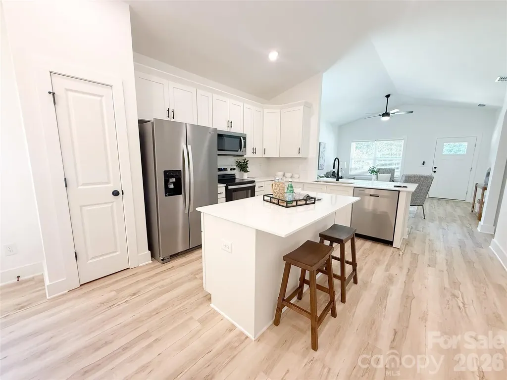 707 Robin Avenue Kannapolis NC 28081