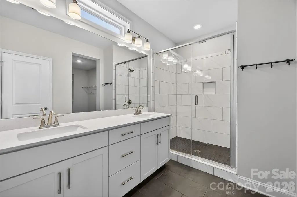 6318 Southgrove Street Charlotte NC 28277