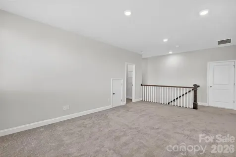 6318 Southgrove Street Charlotte NC 28277