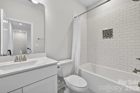 6318 Southgrove Street Charlotte NC 28277