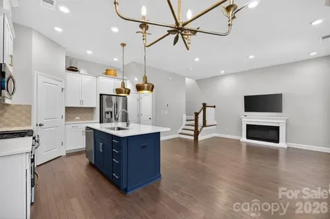 6318 Southgrove Street Charlotte NC 28277