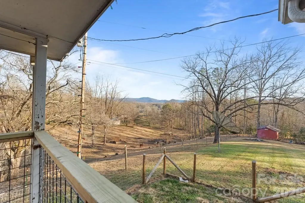 337 Town Mountain Road Hayesville NC 28904