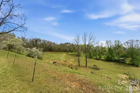 337 Town Mountain Road Hayesville NC 28904