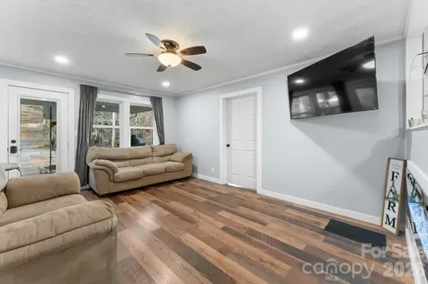 337 Town Mountain Road Hayesville NC 28904
