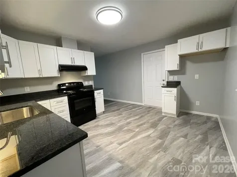 2815 Ravencroft Drive Charlotte NC 28208