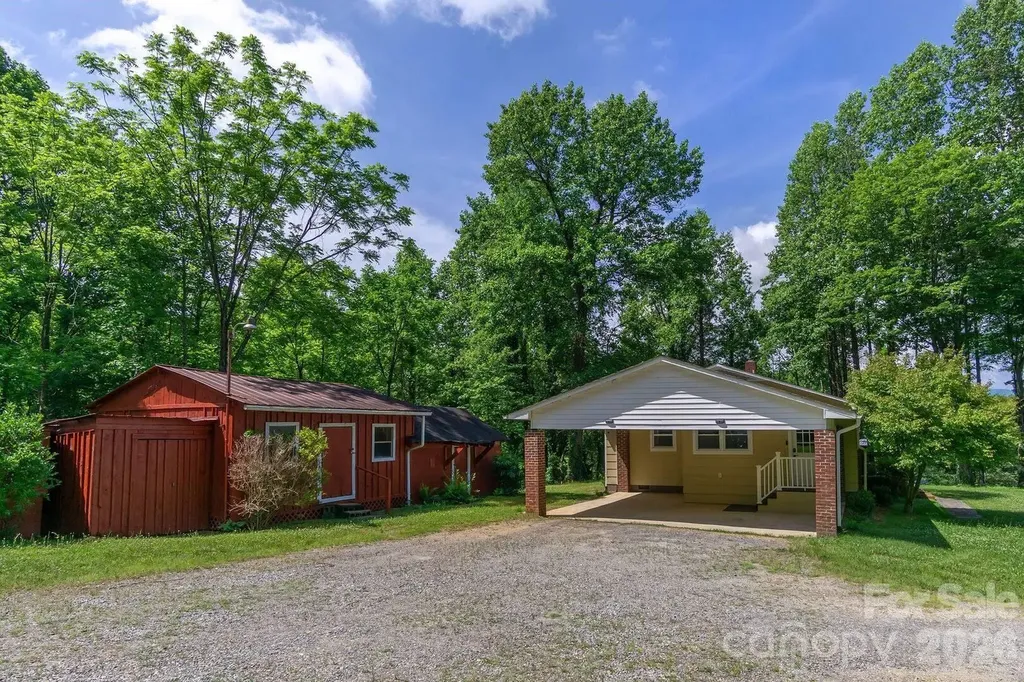 29 Friendly Drive Old Fort NC 28762