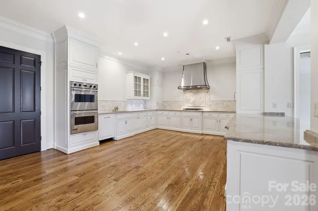 168 Cherokee Road Charlotte NC 28207