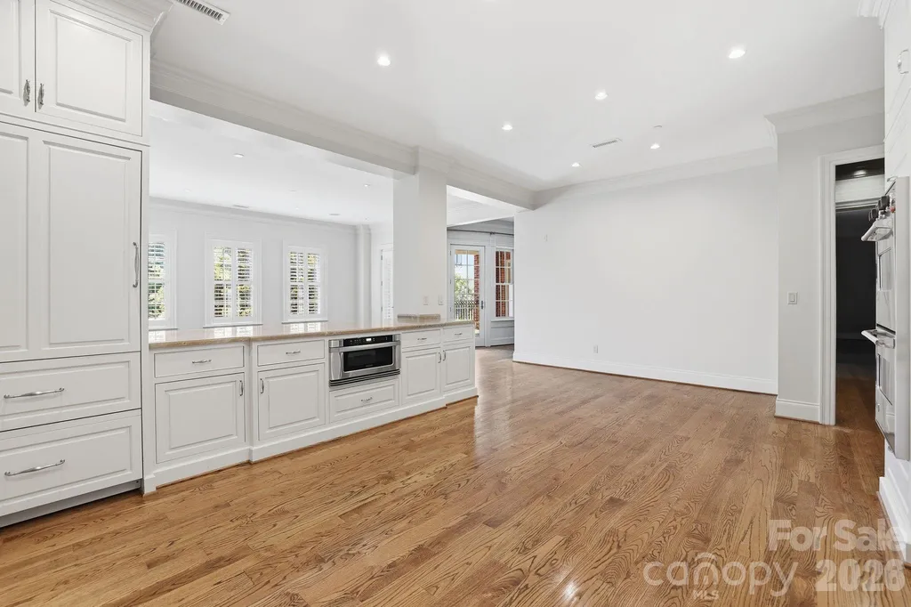 168 Cherokee Road Charlotte NC 28207