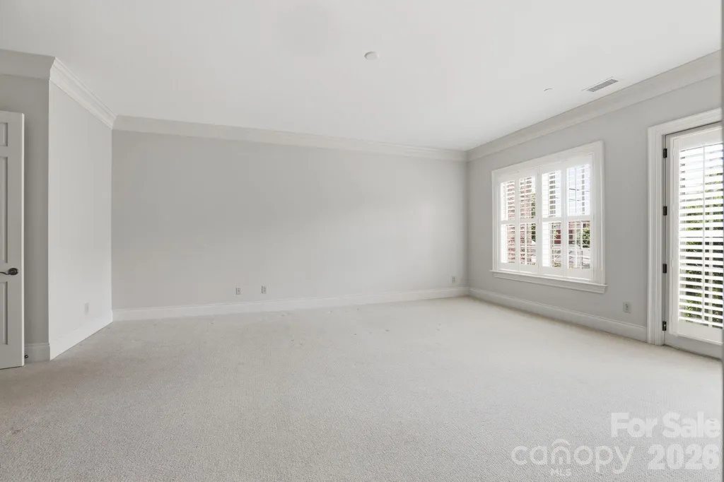 168 Cherokee Road Charlotte NC 28207