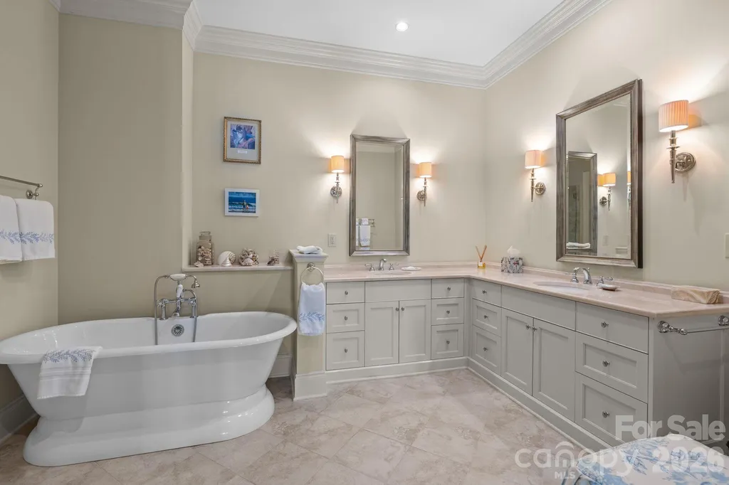 168 Cherokee Road Charlotte NC 28207