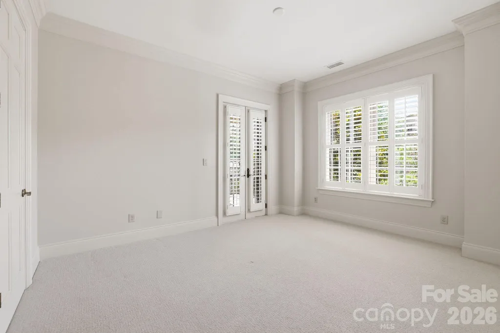 168 Cherokee Road Charlotte NC 28207